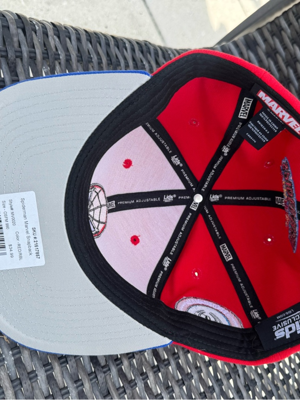 Marvel Spider-Man Mens Red and Blue Snapback Hat - Picture 5 of 6